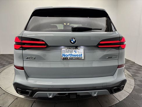 New 2026 BMW X5 xDrive40i w/ M Sport Package AWD/4WD image 15
