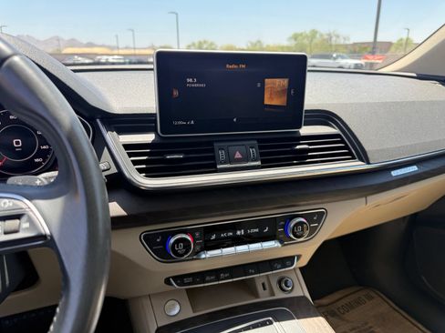 Used 2019 Audi Q5 2.0T Premium Plus w/ Premium Plus Package AWD/4WD image 21