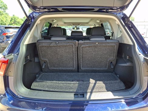 Used 2021 Volkswagen Tiguan SE w/ Panoramic Sunroof Package AWD/4WD image 30