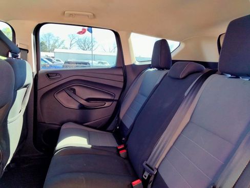 Used 2019 Ford Escape S image 12