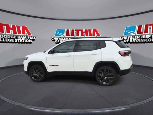 New 2026 Jeep Compass Latitude image 5