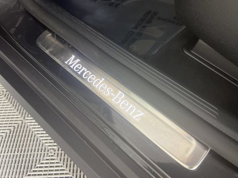 Certified 2024 Mercedes-Benz GLC 300 4MATIC image 27