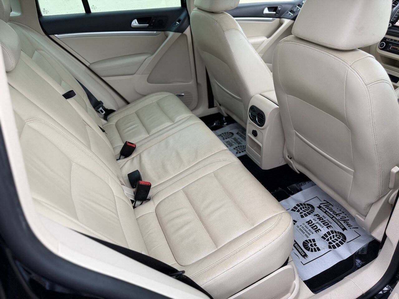 Used 2012 Volkswagen Tiguan SEL AWD/4WD image 16