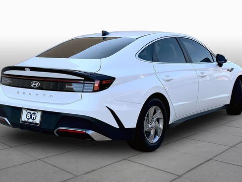 Used 2025 Hyundai Sonata SE FWD image 12