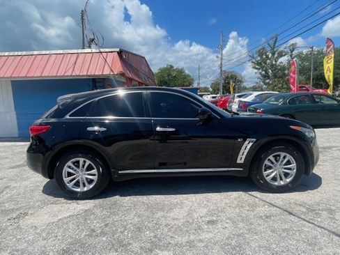 Used 2017 INFINITI QX70 2WD image 4