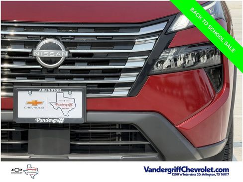Used 2025 Nissan Rogue SV FWD image 8