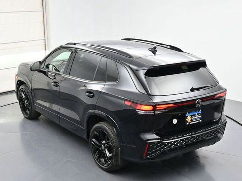 Used 2025 Volkswagen Tiguan SE R-Line AWD/4WD image 33