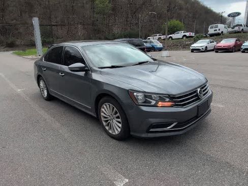 Used 2016 Volkswagen Passat 1.8T SE image 7