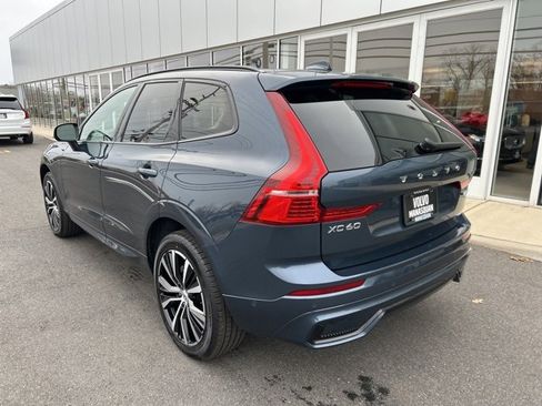 Certified 2025 Volvo XC60 B5 Plus image 3