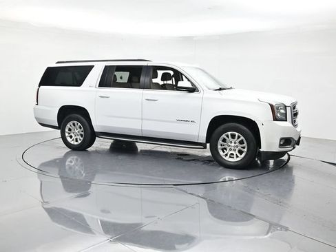 Used 2019 GMC Yukon XL SLT RWD image 3