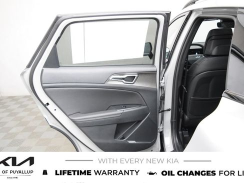New 2026 Kia Sportage X-Line w/ X-Line Technology Package AWD/4WD image 11