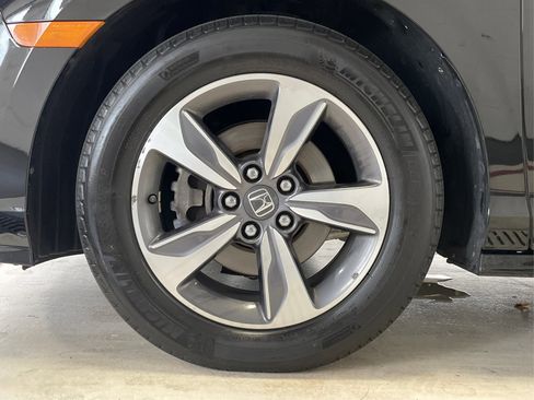 Used 2018 Honda Odyssey Touring image 13