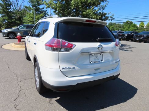 Used 2016 Nissan Rogue SV w/ SV Premium Package AWD/4WD image 7