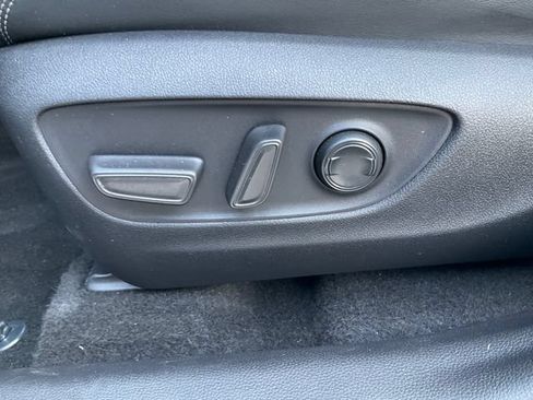 Used 2022 Toyota RAV4 XLE Premium FWD image 6