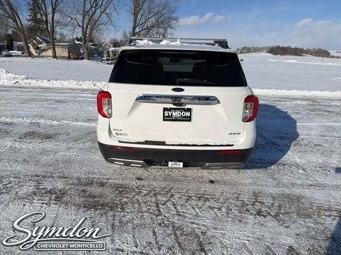 Used 2022 Ford Explorer XLT w/ Equipment Group 202A image 5