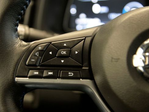 Used 2020 Nissan Leaf SL Plus image 22