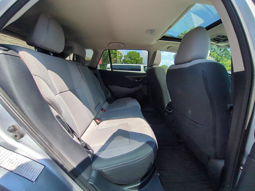 Used 2025 Subaru Outback Premium AWD/4WD image 30