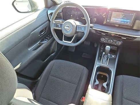 Used 2025 Nissan Kicks S image 10