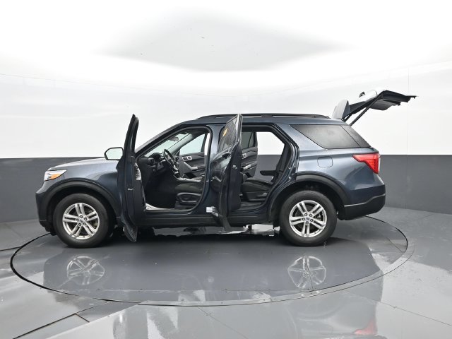 Used 2024 Ford Explorer XLT AWD/4WD image 33