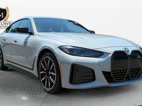 Used 2023 BMW i4 eDrive40 w/ M Sport Package RWD image 7