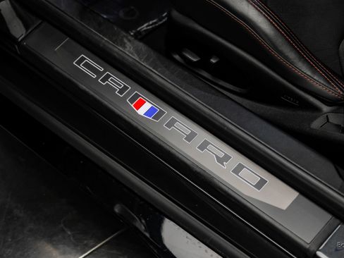 Used 2018 Chevrolet Camaro ZL1 RWD image 39