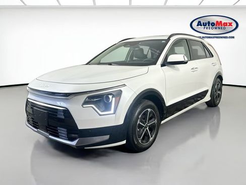 Used 2023 Kia Niro FWD image 5
