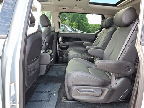 Certified 2026 Kia Carnival SX Prestige FWD image 11