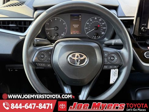 Used 2025 Toyota Corolla LE image 15