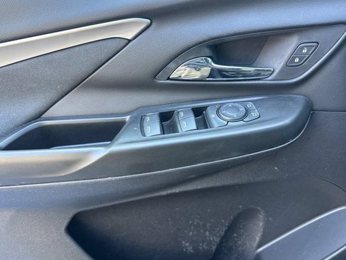 Used 2023 Chevrolet Bolt LT FWD image 12