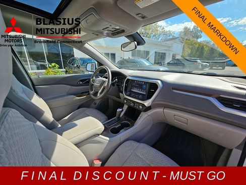 Used 2017 GMC Acadia SLE image 14