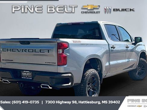 New 2026 Chevrolet Silverado 1500 Custom Trail Boss w/ LPO, Dark Essentials Package AWD/4WD image 12
