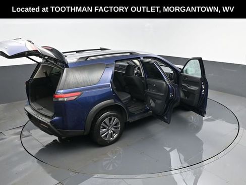 Used 2025 Nissan Pathfinder SV AWD/4WD image 29