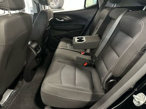 Used 2024 GMC Terrain SLE image 30