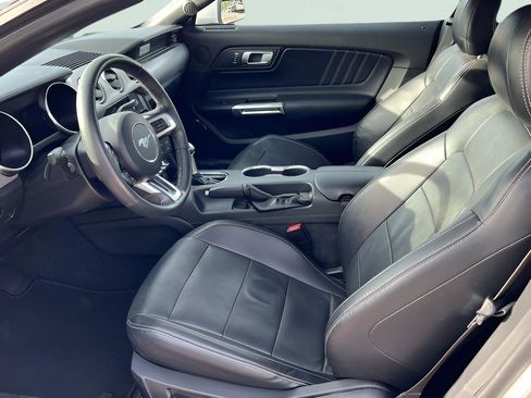 Used 2018 Ford Mustang Premium image 8