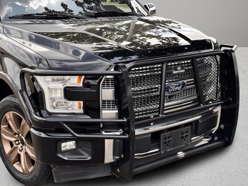 Used 2017 Ford F150 Platinum w/ Equipment Group 701A Luxury AWD/4WD image 26