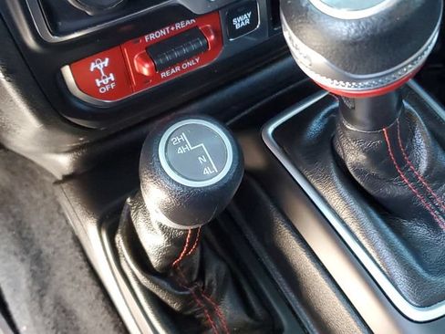Used 2019 Jeep Wrangler Rubicon AWD/4WD image 22