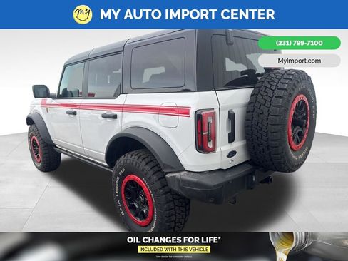 Used 2025 Ford Bronco Badlands AWD/4WD image 4