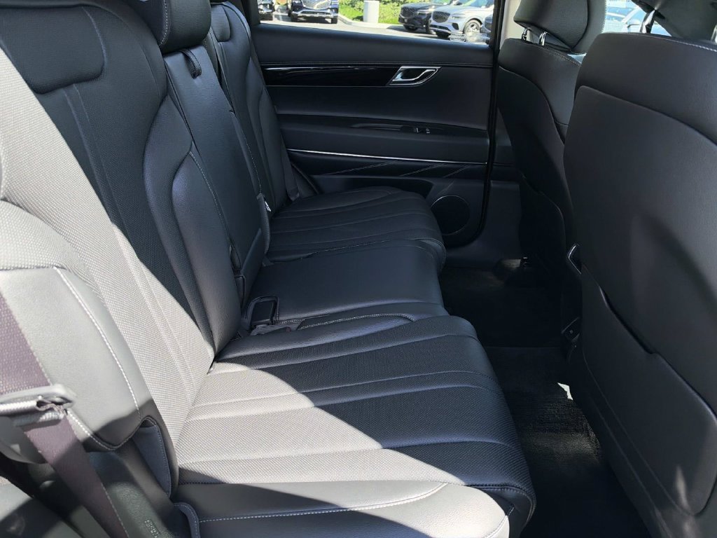 Certified 2026 Genesis GV80 2.5T AWD/4WD image 25