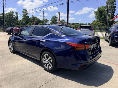 Used 2024 Nissan Altima 2.5 S FWD image 5