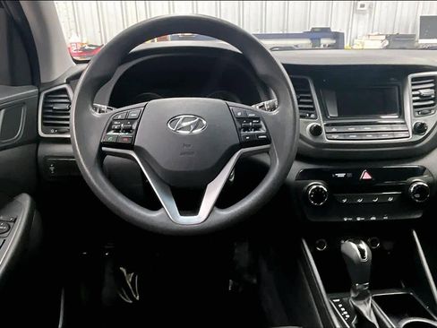 Used 2017 Hyundai Tucson SE image 6