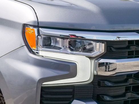 Used 2023 Chevrolet Silverado 1500 LT w/ Convenience Package II image 4