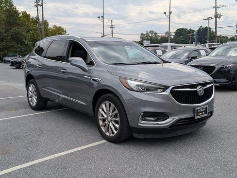 Used 2019 Buick Enclave Essence AWD/4WD image 7