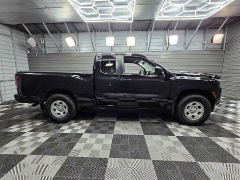 Used 2023 Nissan Frontier S AWD/4WD image 9