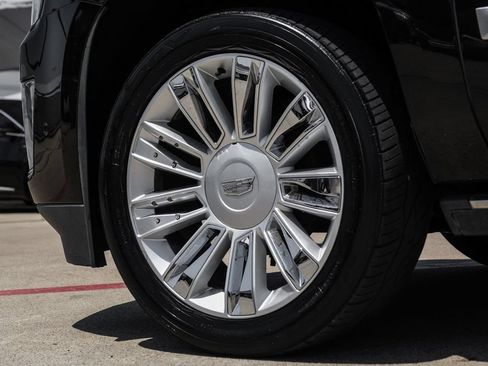 Used 2020 Cadillac Escalade ESV Platinum RWD image 62