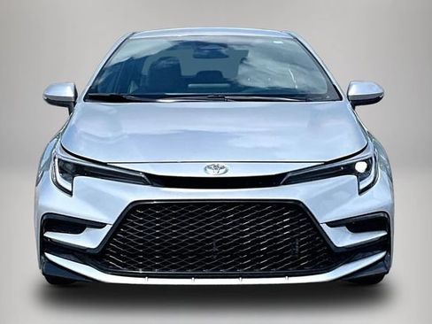Used 2025 Toyota Corolla SE FWD image 3