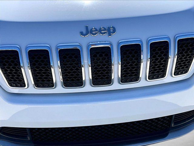 Used 2020 Jeep Cherokee Limited FWD image 30