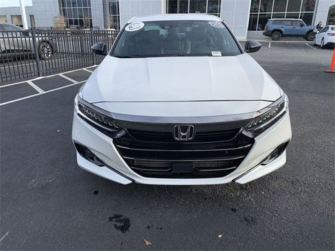 Used 2022 Honda Accord Sport image 3