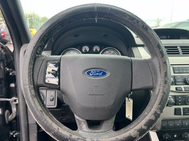 Used 2010 Ford Focus SE FWD image 13