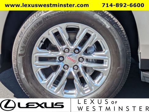 Used 2021 GMC Yukon SLT w/ SLT Luxury Plus Package image 14