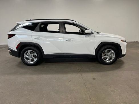 Used 2024 Hyundai Tucson SEL FWD image 2
